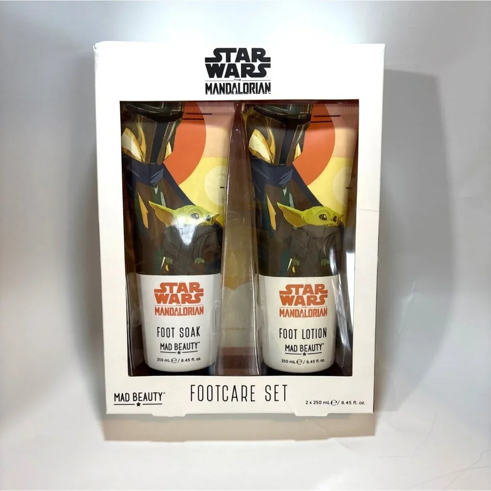 New Star Wars Mandalorian Footcare Set Cedarwood & Lime Foot Soak & Lotion 250ml